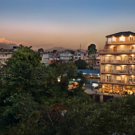 Hotel Lake Shore Похара Екстериор снимка