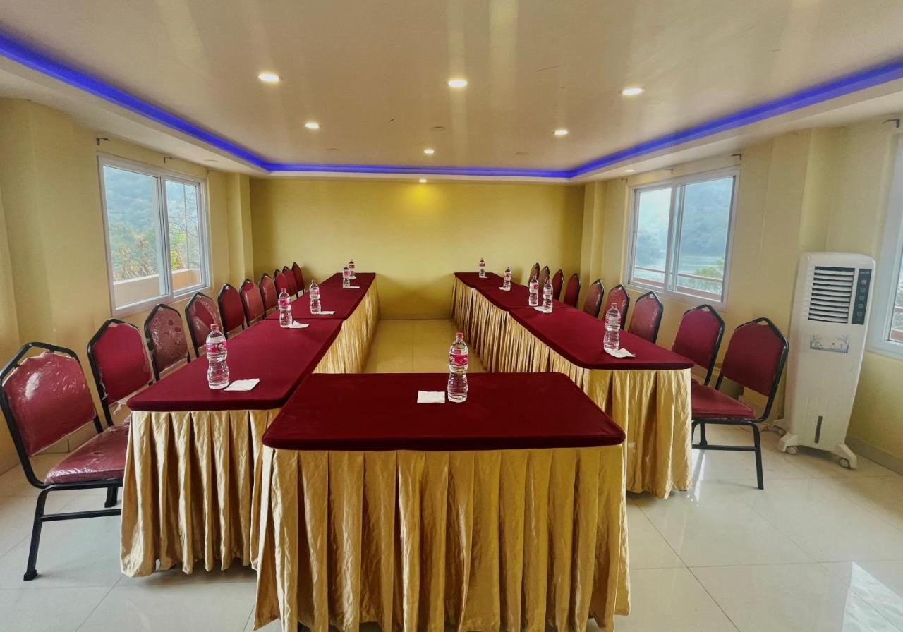 Hotel Lake Shore Похара Екстериор снимка