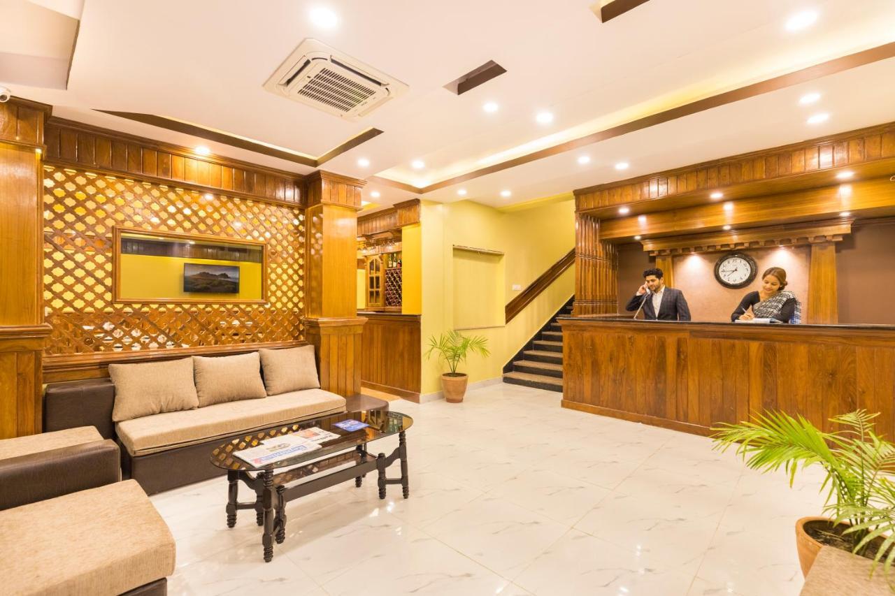 Hotel Lake Shore Похара Екстериор снимка